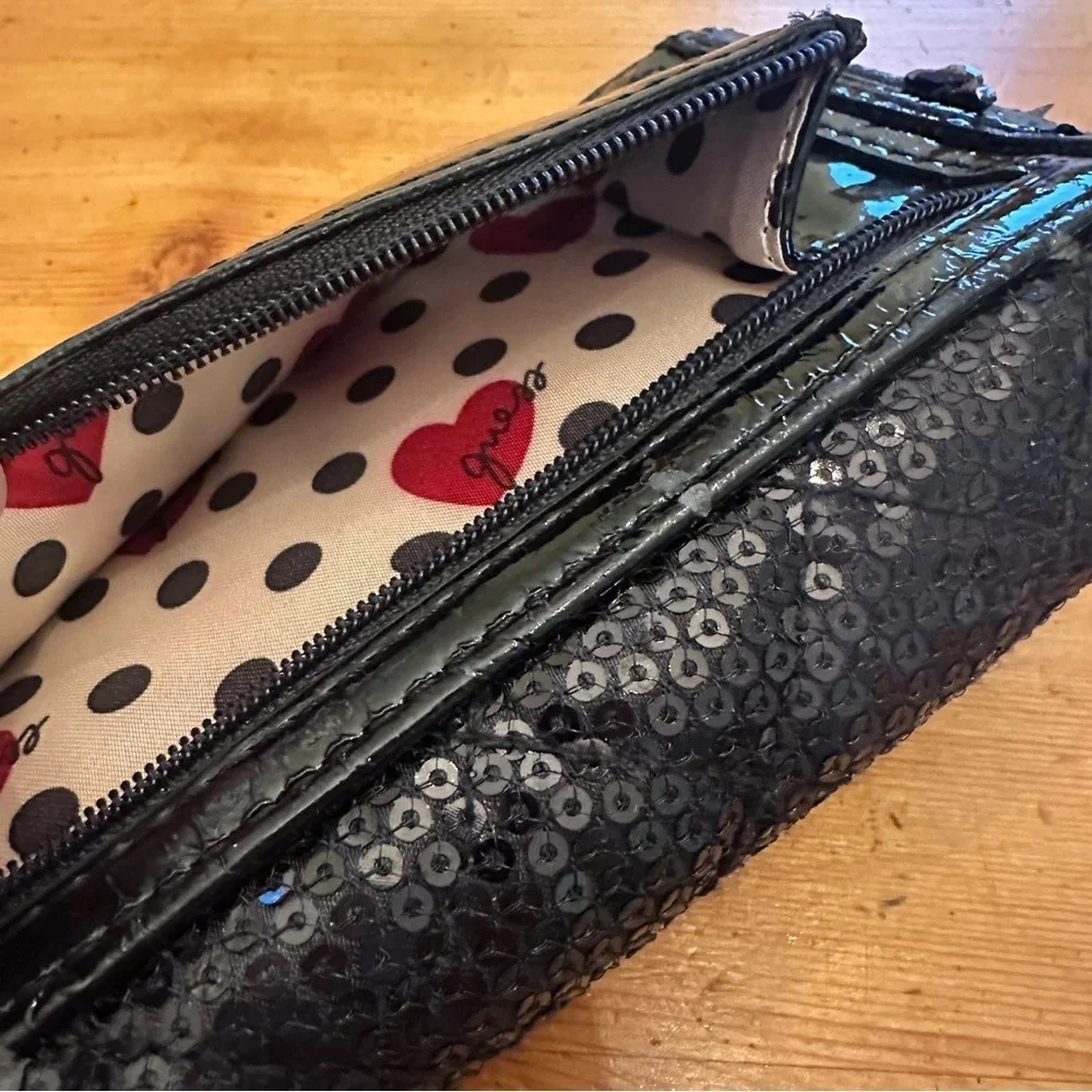 NWT Guess sequin bow wallet🎀